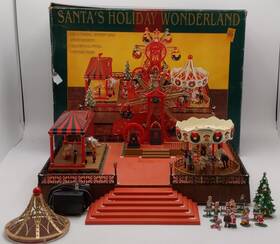 63037 Maisto Santas Holiday Wonderland Scene/box