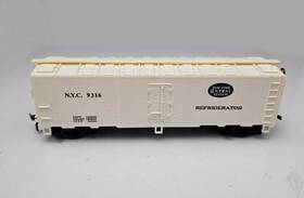 733-22 Mantua Vintage New York Central Refrigerator Car 9316 #733-22 Ho Scale No Box