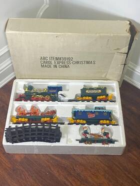 9613 Marx North Pole Christmas Express Animated Musical Train Set 1996