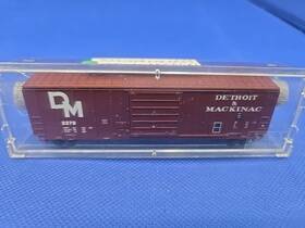 25280 Micro-trains Line Mtl Detroit Mackinac Dm 2279. 50 Foot Single Door Boxcar N434