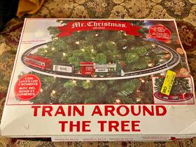 Mr. Christmas 051053228088 Train Around The Tree All Parts Included In Pictures
