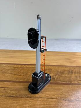 11-90115 Mth Operating Block Signal Black/gray 8 3/4 Inch Tall Used