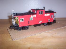20-91341 Mth Train Premier #20-91341 Rock Island Car #17018 Extended Vision Caboose