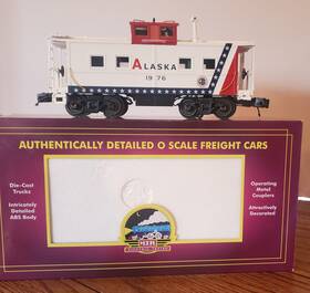 20-91663 Mth 20-91697 Premier Alaska Railroad 1976 . Steel Caboose - Center Cupola