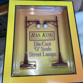 30-1033 Mth Rail King Trains #64 Maroon Street 2 Lamp Post Set Item #30-1033 Boxed