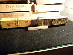 168043 Mth And Kline 2 Union Pacific Boxcars - Looks Not Run To Me Fast Ship
