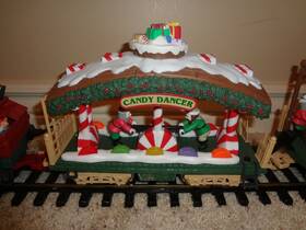 New Bright 050211038057 Holiday Express Candy Dancer Car 380 Metal Wheels Motorized Button 2-wire Ltd Ed