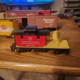 Mw-984 Prr Mw 984 Pennsylvania Maintenance Model Train Car Red Yellow Black