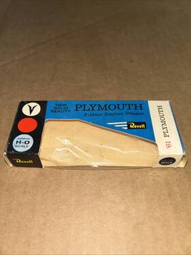 H-718 Revell 49 1960 Ho Scale 1961 Plymouth 2-door Station Wagon Empty Box