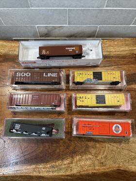 Roundhouse 756510829029 Lot Of 7 N Scale Model Railroad Cars Brand - Read Description