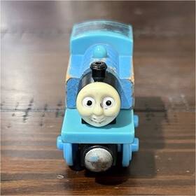 Chn24 Thomas & Friends And Light-up Reveal Engine Blue/black/yellow Plastic