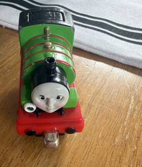 W2723 Thomas & Friends And Percy Train Engine Green Red Black Plastic