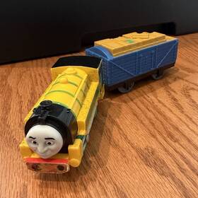 X0766 Thomas & Friends And Trackmaster Victor Yellow Engine With Blue Cargo Car Talks