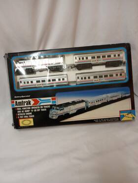 Toy State 011543060482 Vintage 1988 Amtrak Battery Powered Train Set #6048 Read Description