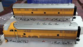 R22250 Usa Trains R22280 G Rio Grande F7 Ab Units Yellow Emd F7-ab Locomotive
