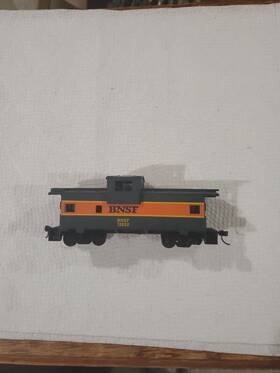 931-707 Walthers Ho Scale Bnsf #12620 Caboose. Knuckle Couplers C-7 Excellent