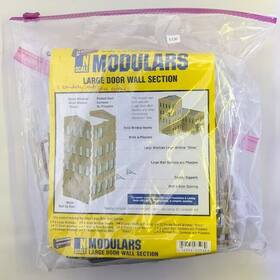 933-3287 Walthers Bag Of Large Door Wall Section N Scale Cornerstone Modulars