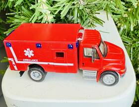 949-11931 Walthers Walthers/boley Ho International 4300 Ems/ambulance #949-11931 Truck 3.5 Inch Length