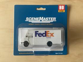 949-12103 Walthers Ho Scale Morgan Olson Van Fedex Express