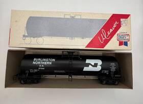 875084 Weaver 1291 Scale 50ft Tank Car Burlington Northern #1291