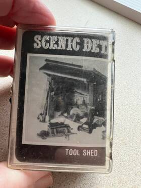 D-216 Woodland Scenics 724771002161 Ho Scale Tool Shed Used