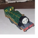 Tomy Thomas & Friends Green Engine 2004 Plastic Model Train Rolling Stock. Fixed Price $10.00.