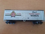 Ho Scale Athearn 40' Reefer Healdsburg Wines W/ Kadee Couplers #1424. Fixed Price $8.00.