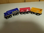 Maxim Lionel Heritage Wooden Sante Fe Train Box & Cargo Lot. Fixed Price $29.00.