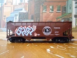 Scale Trains Athearn 5405 Great Northern 34' Offset Hopper #73608 W/ Graffiti. Fixed Price $12.99.