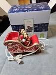 Scentsy Disney Christmas Wax Warmer Mickey Minnie Mouse Sleigh Pattern. Fixed Price $30.00.