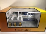 Mth Rail King Gauge Sunoco Operating Gas Station 30-9154 W/ Box. Fixed Price $121.99.