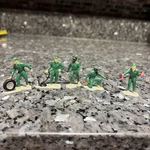 K-line Set Of 5 People Service Crew Pit Scale K661-1011 Figures Only. Fixed Price $6.49.