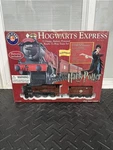 2012 Lionel Harry Potter Hogwarts Express G-gauge Rare Train Set 7-11080. Fixed Price $139.99.