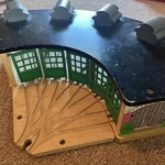 Roundhouse + Turntable (2001) Thomas & Friends Wooden Railway Complete W/o Box. Fixed Price $158.00.