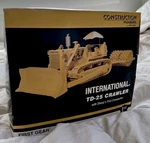 First Gear International TD-25 Crawler With Sheep Foot Compactor 1:25 Scale. Fixed Price $275.00.