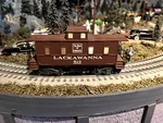 Lionel Lackawanna Caboose #513, Illuminated, Lanterns. One-of-a-kind! Off. Fixed Price $65.00.