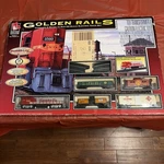Life-like Golden Rails Ho Scale Train Set Santa 433-8860 Complete Power-loc. Fixed Price $99.99.
