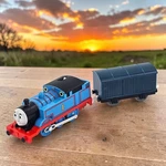 Thomas Train Trackmaster Motorized Tank Engine & Box Car 3322WC Blue 2009 Video. Fixed Price $27.22.