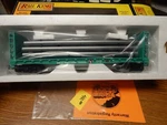 Mth Rail King 30-76317 Gn Great Northern Bulkhead W/pipe Load Nib Scale Lqqk. Fixed Price $60.00.