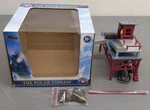 Lionel 1929050 Scale The Polar Express Barrel Loader Building Ex/box. Fixed Price $62.99.