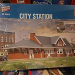 Walthers Ho Scale Cornerstone Series City Station 933-2904 New And Sealed. Fixed Price $45.99.