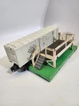 Lionel 3482 Automatic Refrigerated Milk Car (4) Doors Loading Platform Works!. Fixed Price $30.00.