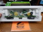 Mth Rail King 30-7028A John Deere Flat Car W/model Tractors Nib Gauge Lqqk. Fixed Price $75.00.