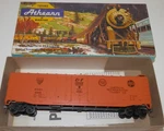 Athearn Ho Scale 50' Co Mddx 2345 Plug Door Box Car #1362 With Kadees. Fixed Price $12.99.