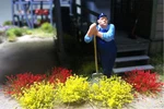 Bachmann Scenescapes 31045 Yellow Red Grass Tufts 3/8" 10MM (50 Pack). Fixed Price $13.99.