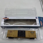 Athearn Ho Rtr 60' Gunderson Box Car - Ttx ATH75251 With Custom Paint Weather. Fixed Price $45.00.