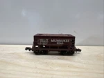 Atlas Milw 2-BAY Offset Side Hopper Single Car. Fixed Price $15.25.