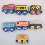 PLAY22 Wooden Train Set 7 Pieces Excellent Condition Magnetic Vintage Holiday. Fixed Price $23.46.