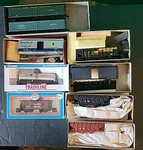 H/o Scale Model Train Mixed Lot Of 9 Cars, Mp, Accurail, Athearn Roundhouse. Fixed Price $36.99.
