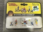 Woodland Scenics Ho Scale A1832 Mom & Kids. Fixed Price $15.99.